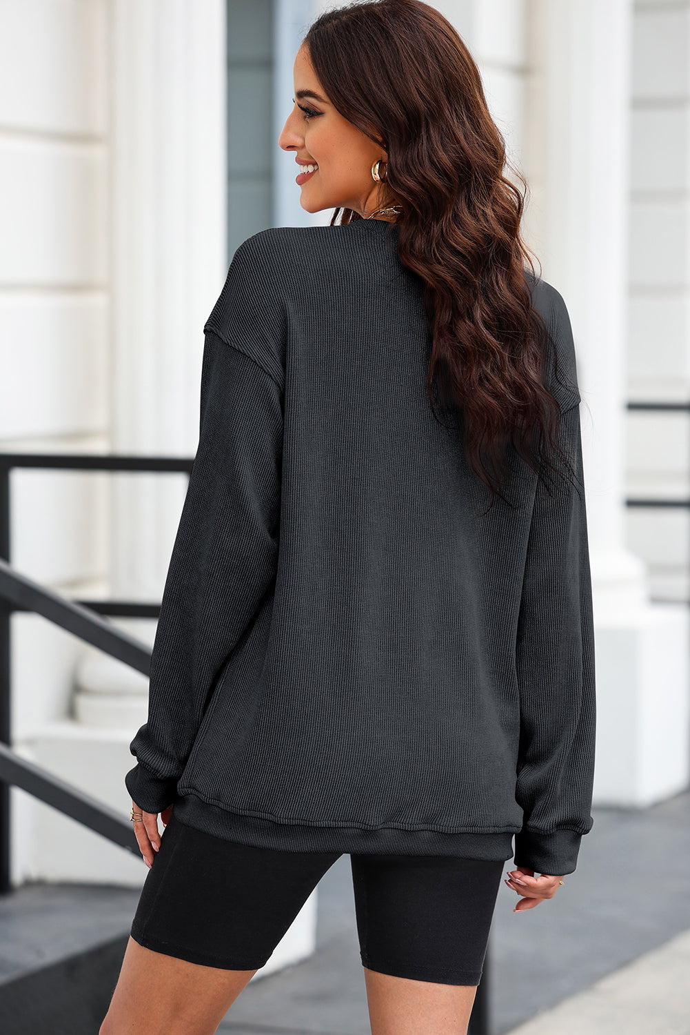 Round Neck Ribbed Sweatshirt